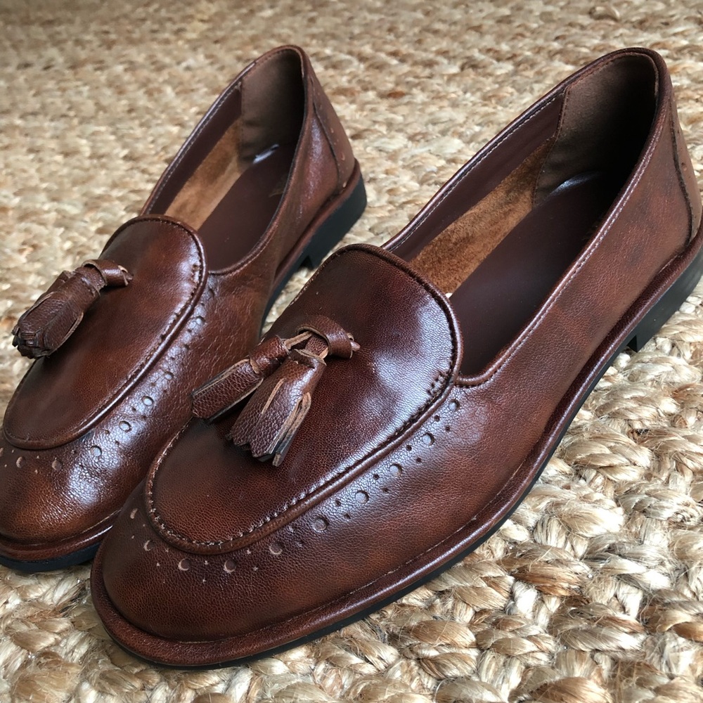 New: Zara Leather Tassel Loafer. Size 36